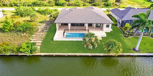 15618 VISCOUNT CIRCLE