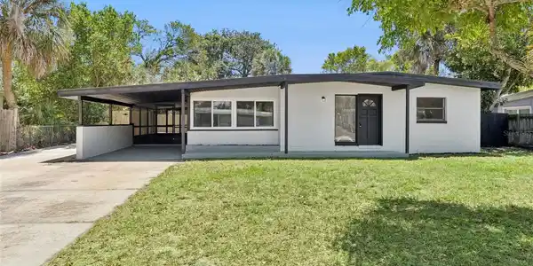 1465 HILLCREST DRIVE