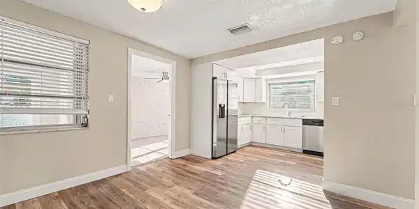 Image 4 Image 4