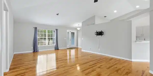 Image 4 Image 4