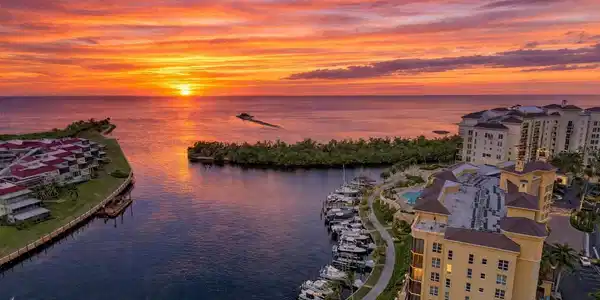 3329 SUNSET KEY CIRCLE