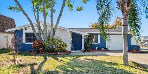 4004 CLAREMONT DRIVE