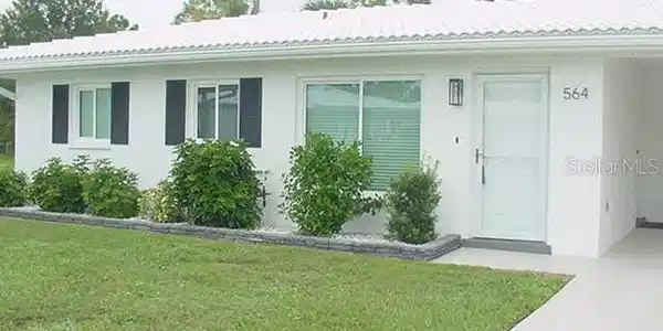 564 CIRCLEWOOD DRIVE