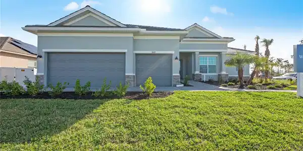 7808 LAKES EDGE LANE