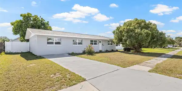 5817 LIVERPOOL DRIVE