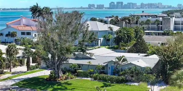 536 KETCH LANE
