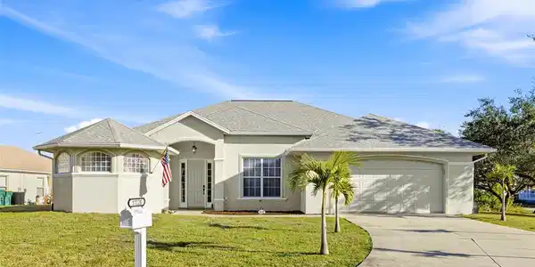 17220 HORIZON LANE