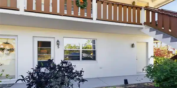 3 QUAILS RUN BOULEVARD