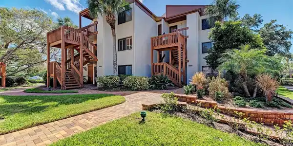 1200 COVE II PLACE