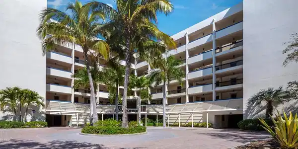 2020 HARBOURSIDE DRIVE