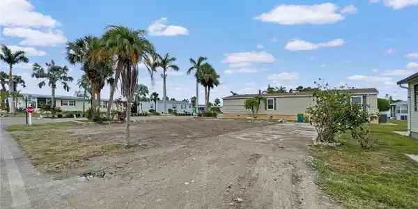 2100 KINGS HIGHWAY