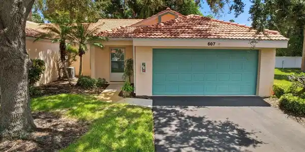 607 MARCUS STREET
