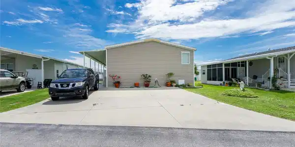 7559 RATAN CIRCLE