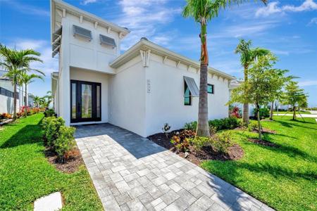 5939 REDBAY BOULEVARD