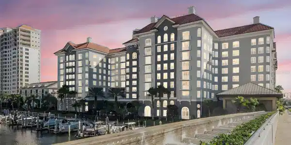 700 S HARBOUR ISLAND BOULEVARD