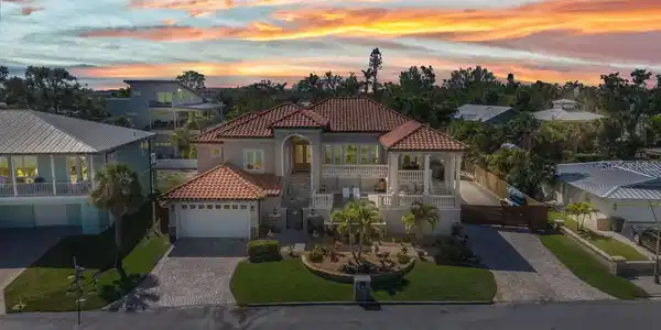 107 SUNSET DRIVE