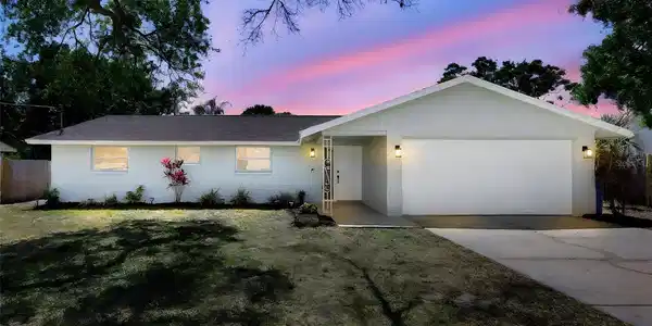 6212 FAIRWAY BOULEVARD