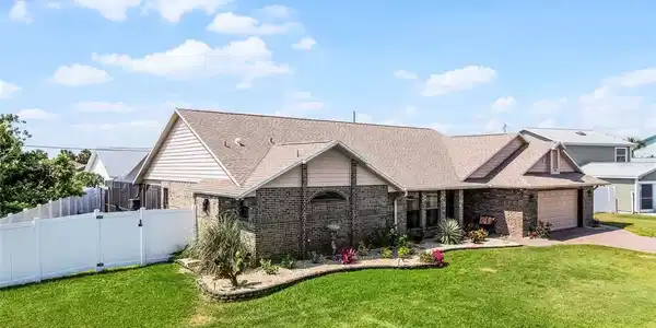 30 CAPISTRANO DRIVE