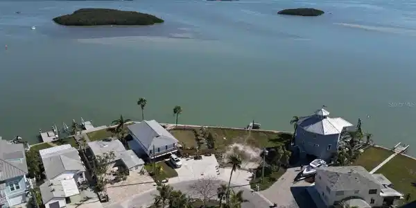 437 BOCA CIEGA DRIVE