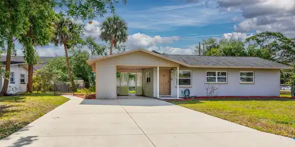 404 4TH STREET