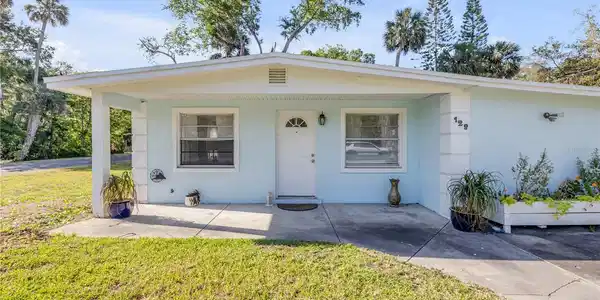 128 OAKRIDGE AVENUE