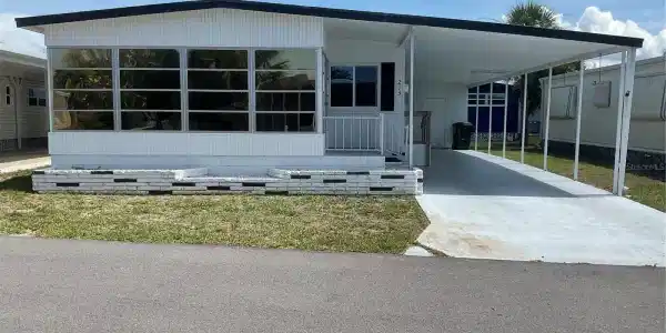 213 COMO DRIVE