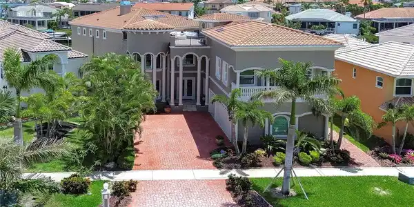 6201 MARBELLA BOULEVARD