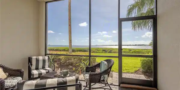 1030 TIDEWATER SHORES LOOP