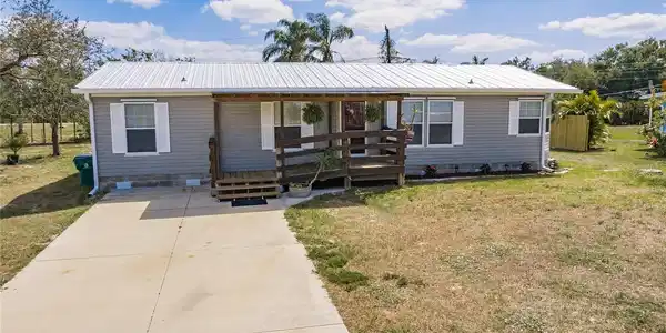 200 SUMMERSET DRIVE