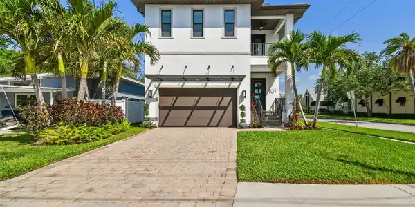 101 BISCAYNE AVENUE