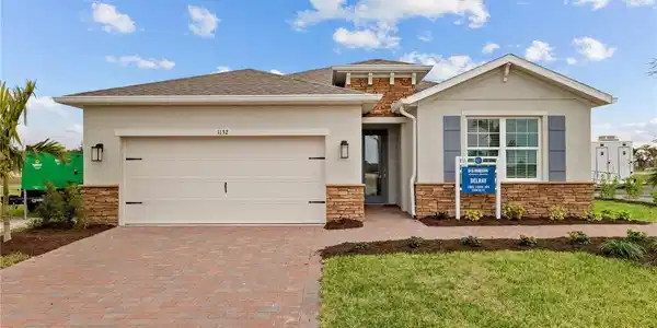 1132 MOSS COVE COURT