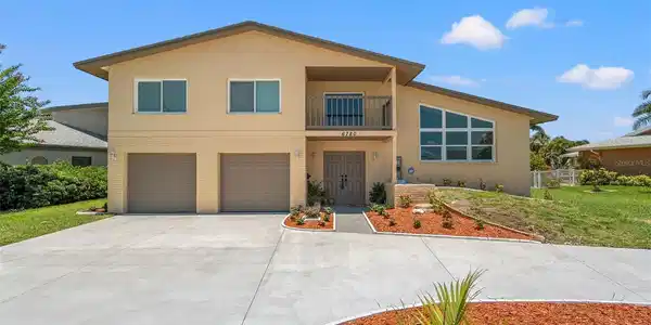 6780 GREENBRIER DRIVE