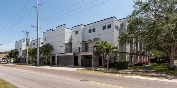 5008 S MACDILL AVENUE