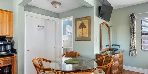 Image 4 Image 4