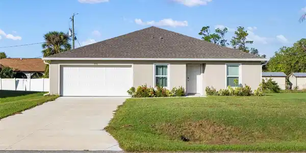 820 HALEYBURY STREET