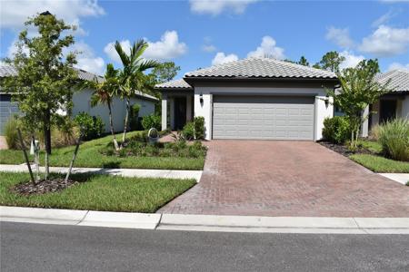 2735 LAVANDULA COURT