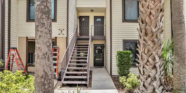 404 MOORINGS COVE DRIVE