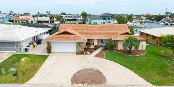 5008 SOUTHSHORE DRIVE