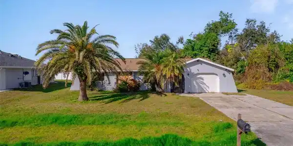 1124 AMPLE AVENUE
