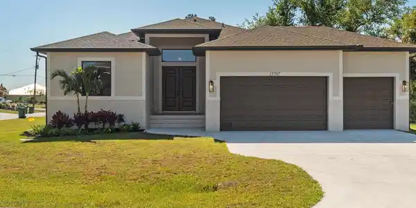 13707 BEGONIA CIRCLE