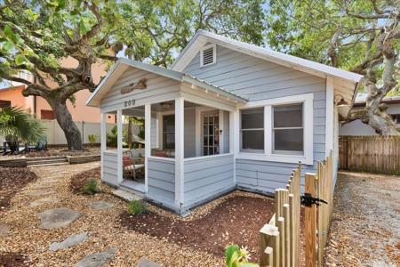 209 ESTHER STREET