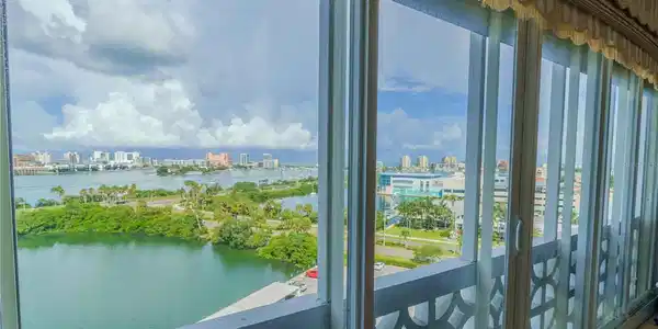 31 ISLAND WAY