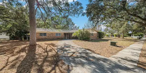 3700 DANA SHORES DRIVE