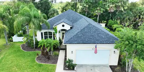 810 GREENVIEW DRIVE