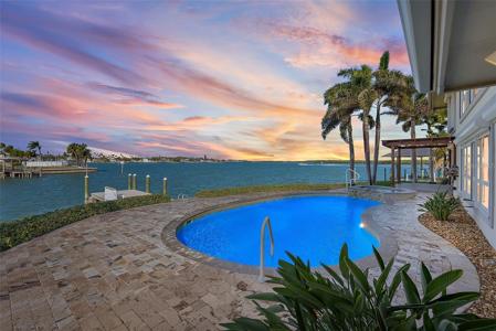 892 HARBOR ISLAND