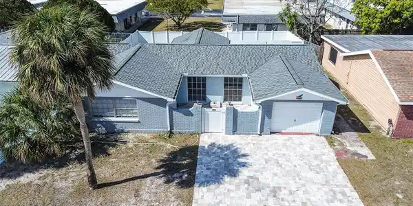 9805 SCENIC DRIVE