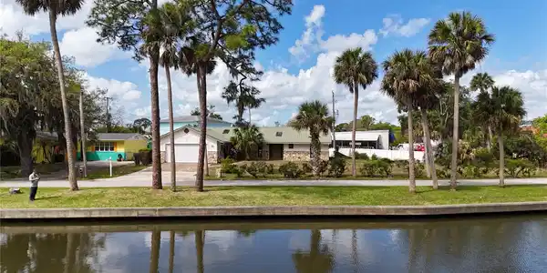 96 E BAYSHORE DRIVE