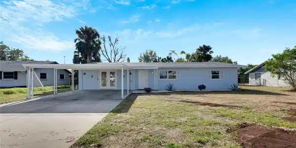 660 FLAMINGO DRIVE