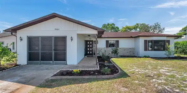 9010 BONNET WAY