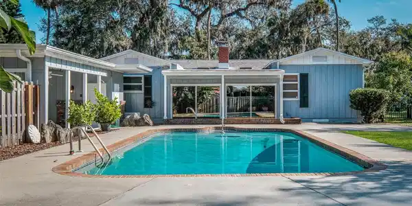 820 FAULKNER STREET